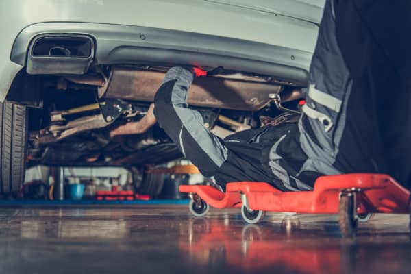 Auto Mechanic in Red Deer, Alberta, Canada Auto Mechanic in Red Deer, Alberta, Canada